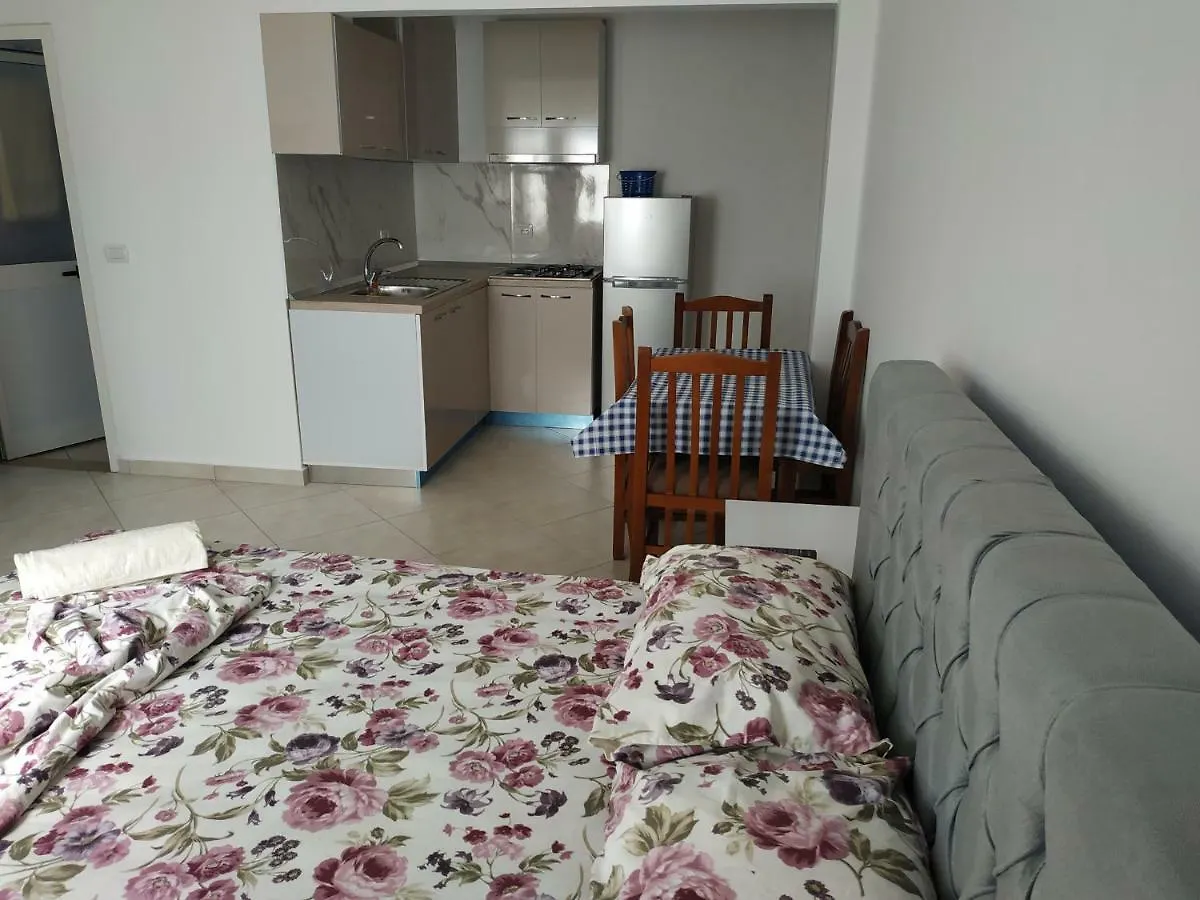 Dhoma Plazhi Nefeli Apartment Vlore